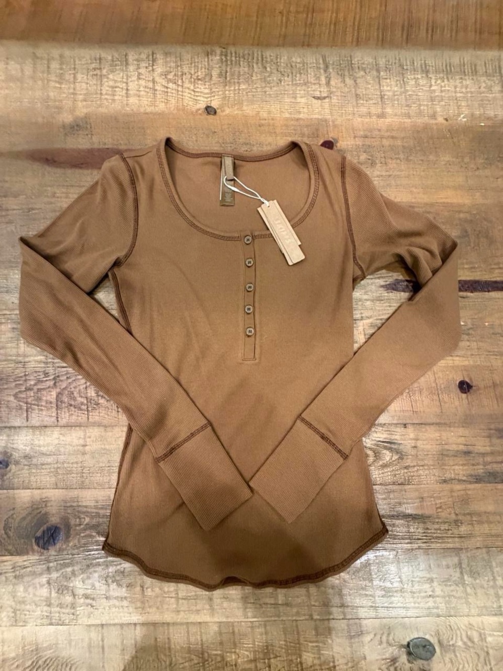 SKIMS Long Sleeve Henley Ribbed Top - Brown